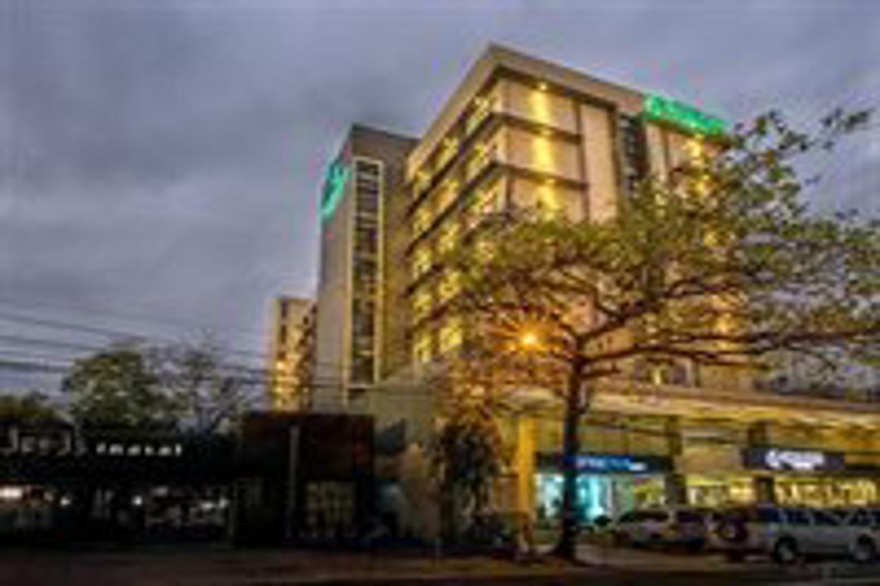 Sequoia Hotel Quezon City Extérieur photo